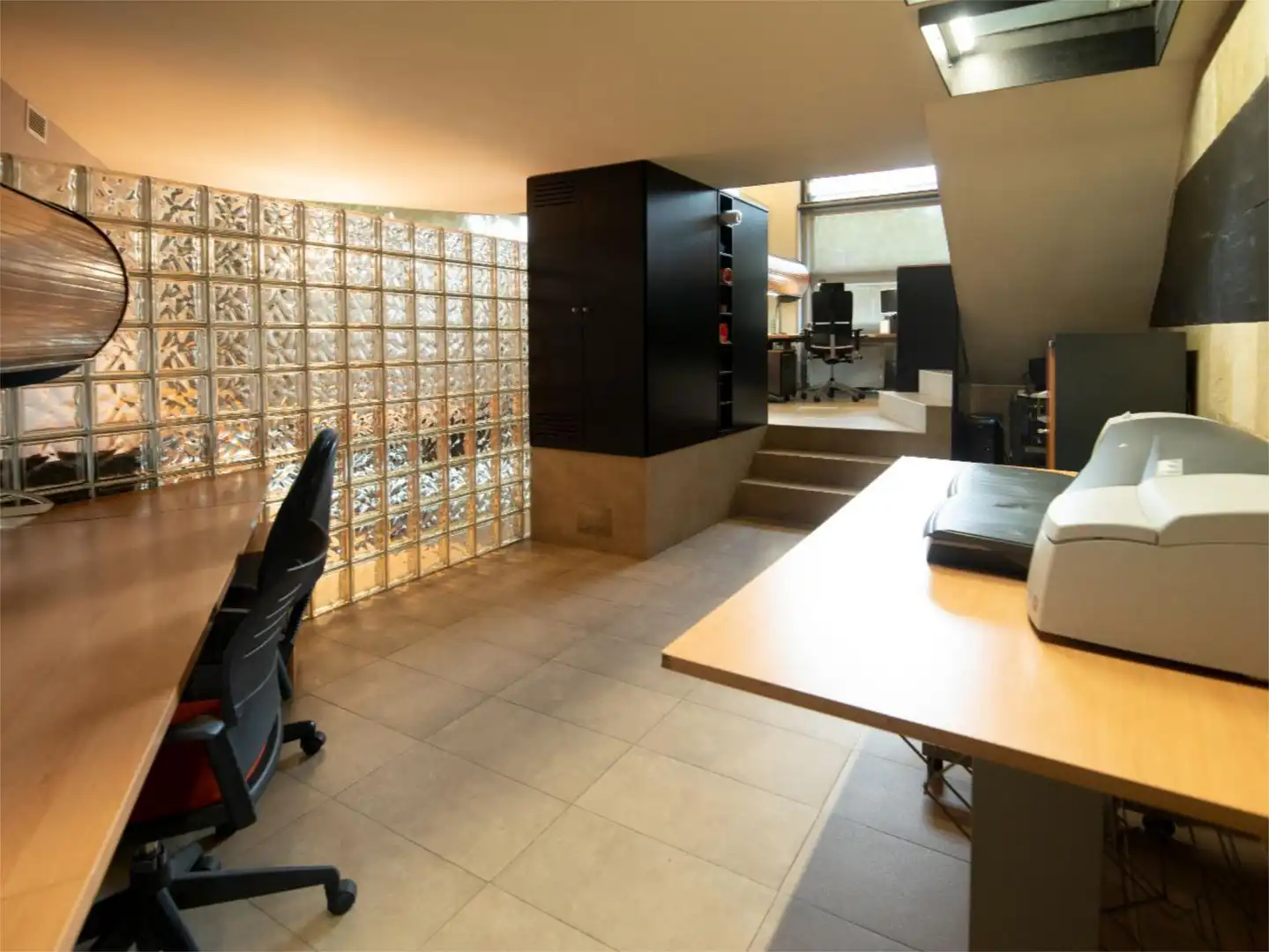 Commercial properties for rent in Calle de Sangüesa, 19, 2º Ensanche Commercial properties for rent in Pamplona / Iruña with Air Conditioner, Heating and Furnished