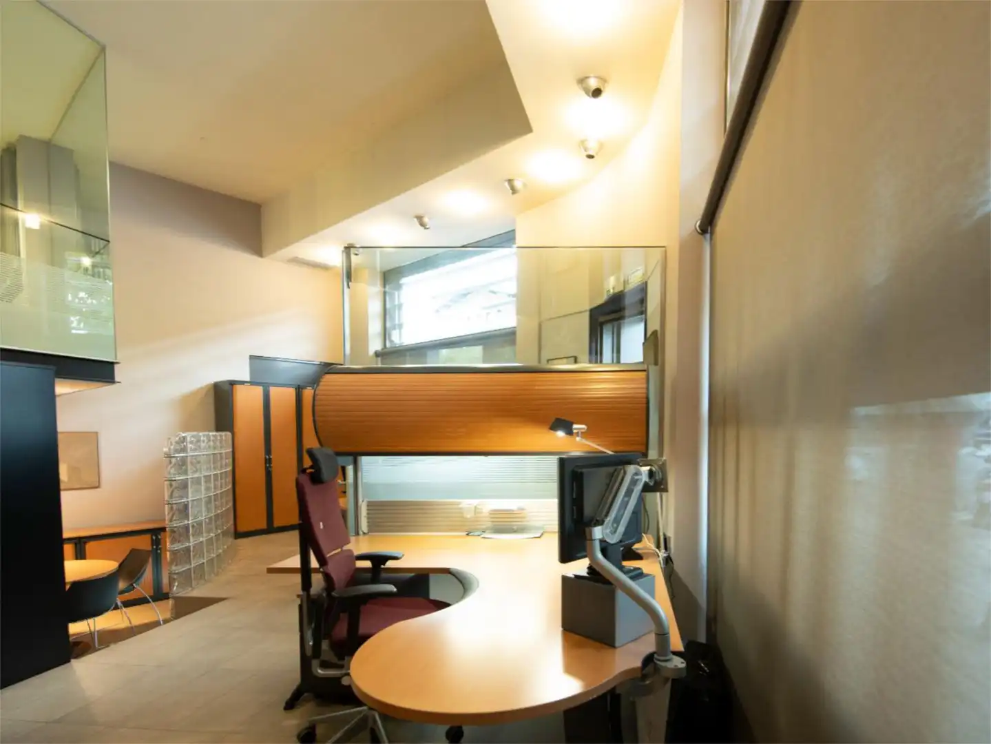 Commercial properties for rent in Calle de Sangüesa, 19, 2º Ensanche Commercial properties for rent in Pamplona / Iruña with Air Conditioner, Heating and Furnished