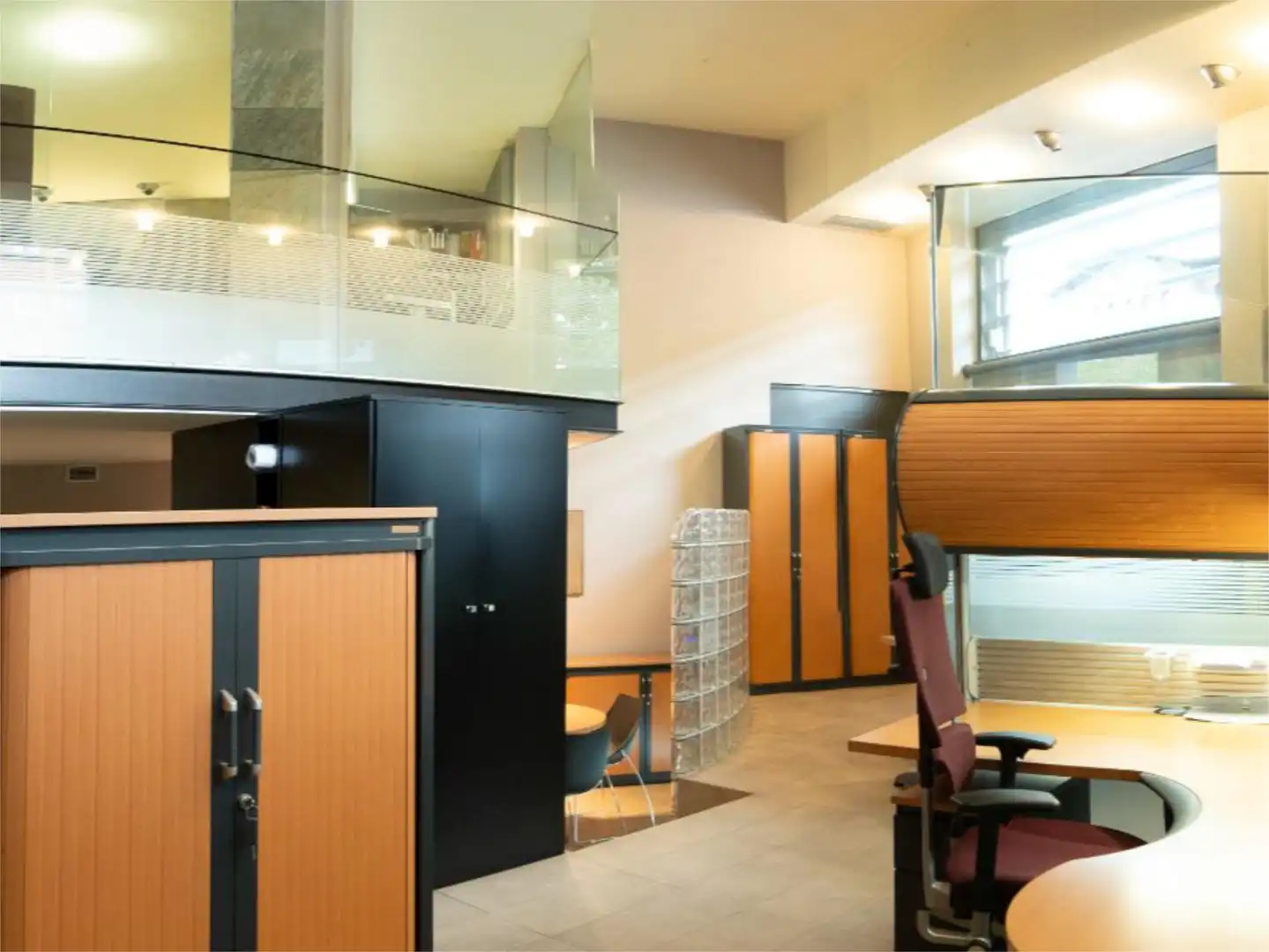 Commercial properties for rent in Calle de Sangüesa, 19, 2º Ensanche Commercial properties for rent in Pamplona / Iruña with Air Conditioner, Heating and Furnished