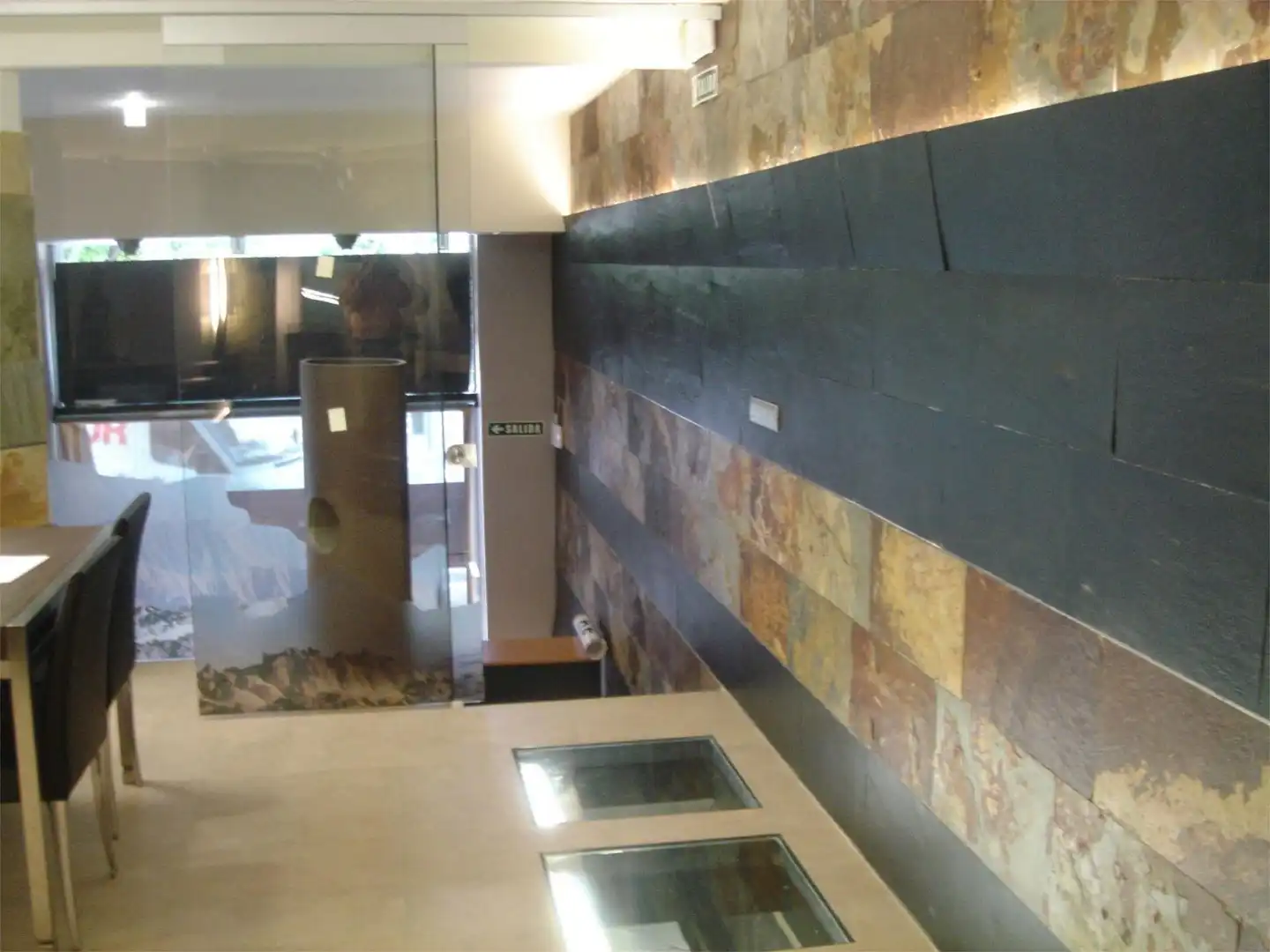 Commercial properties for rent in Calle de Sangüesa, 19, 2º Ensanche Commercial properties for rent in Pamplona / Iruña with Air Conditioner, Heating and Furnished