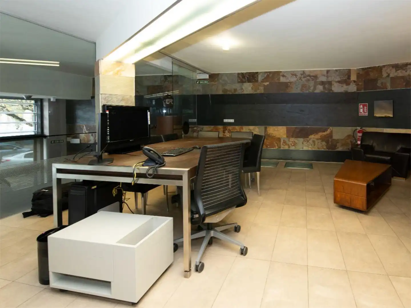 Commercial properties for rent in Calle de Sangüesa, 19, 2º Ensanche Commercial properties for rent in Pamplona / Iruña with Air Conditioner, Heating and Furnished