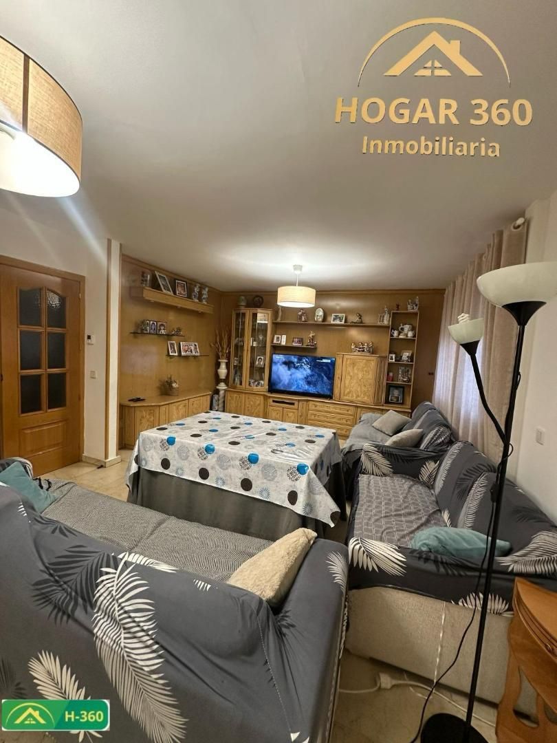 Living room of House or chalet for sale in Parla  with Air Conditioner, Heating and Terrace