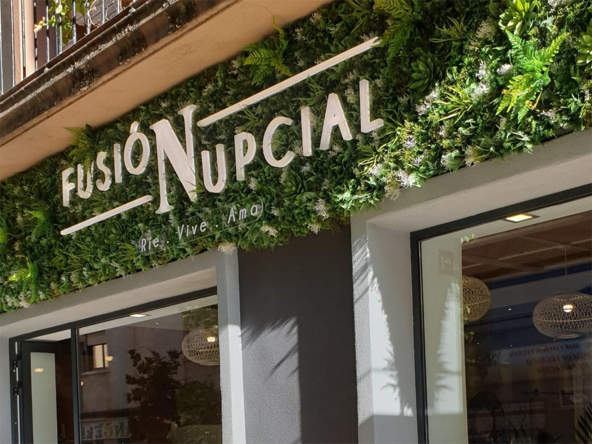 Exterior view of Premises for sale in Cáceres Capital  with Air Conditioner