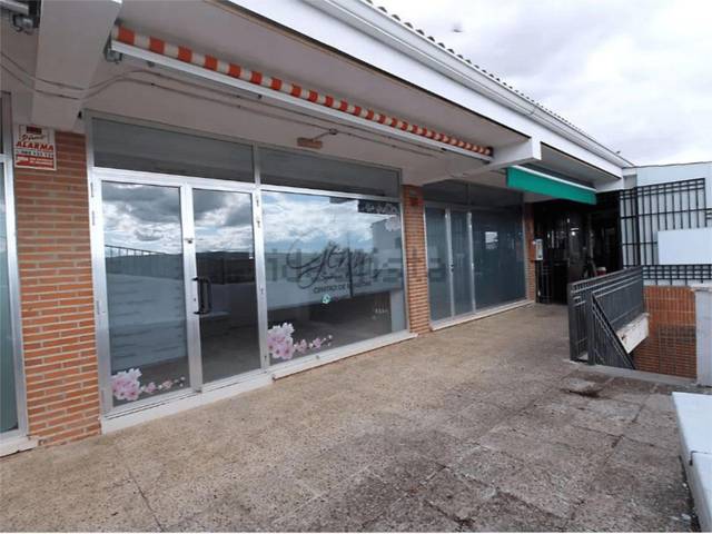 Local comercial en Alquiler en Calle Olmo, 29E en Uceda