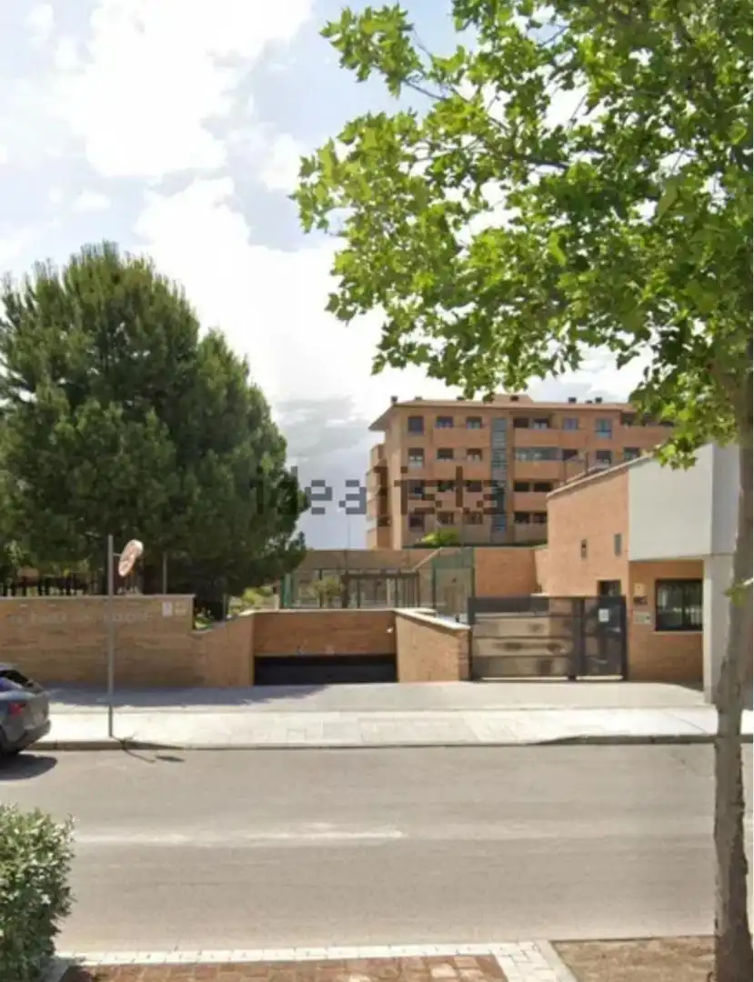 Exterior view of Garage for sale in Navalcarnero