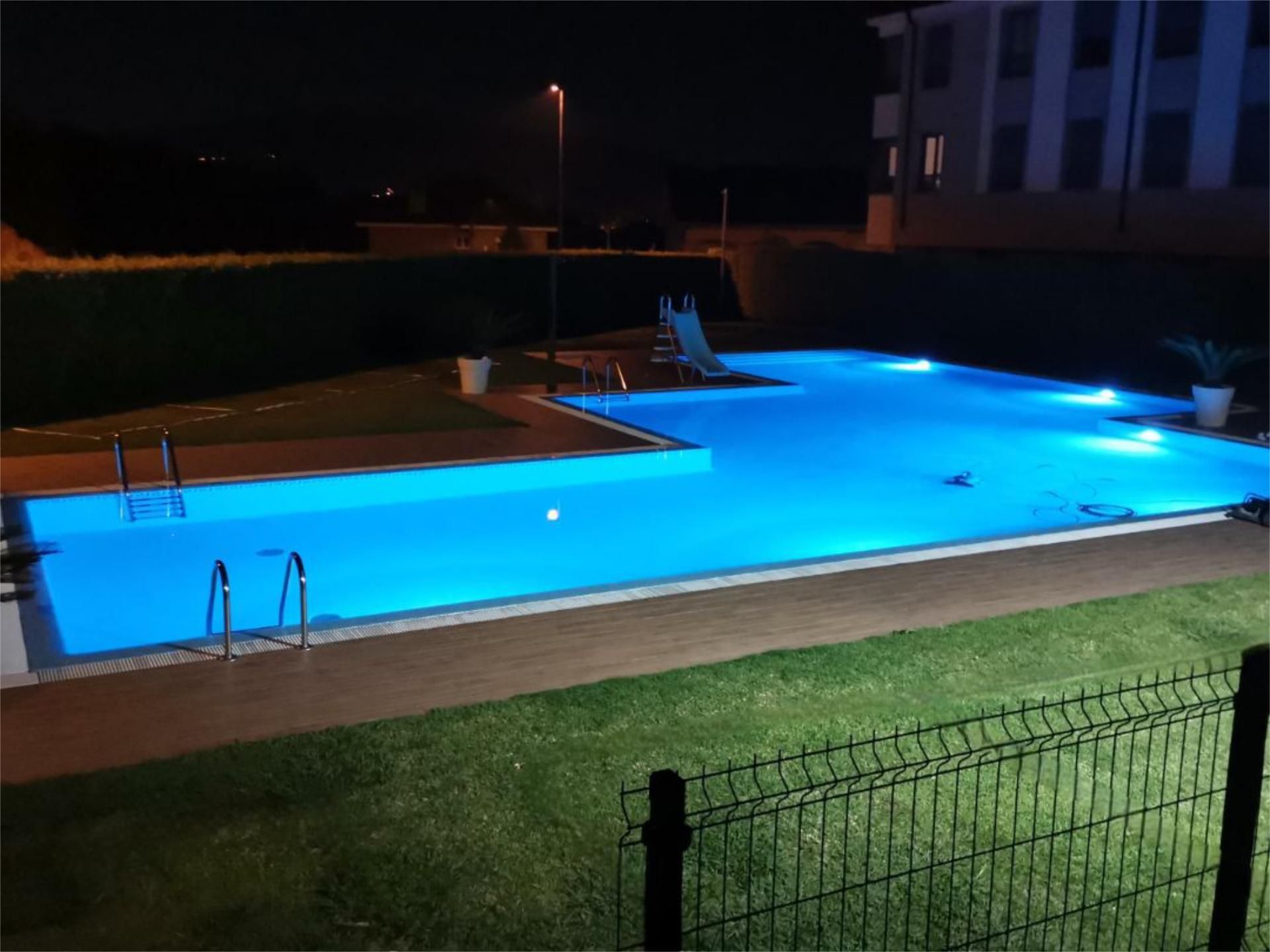 Swimming pool of Flat for sale in Vigo   with Heating, Private garden and Parquet flooring