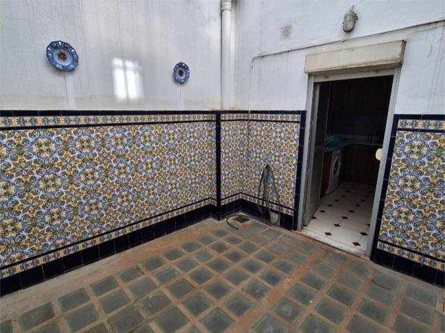 Piso en Venta en Calle Virtud, 3 en Triana Este