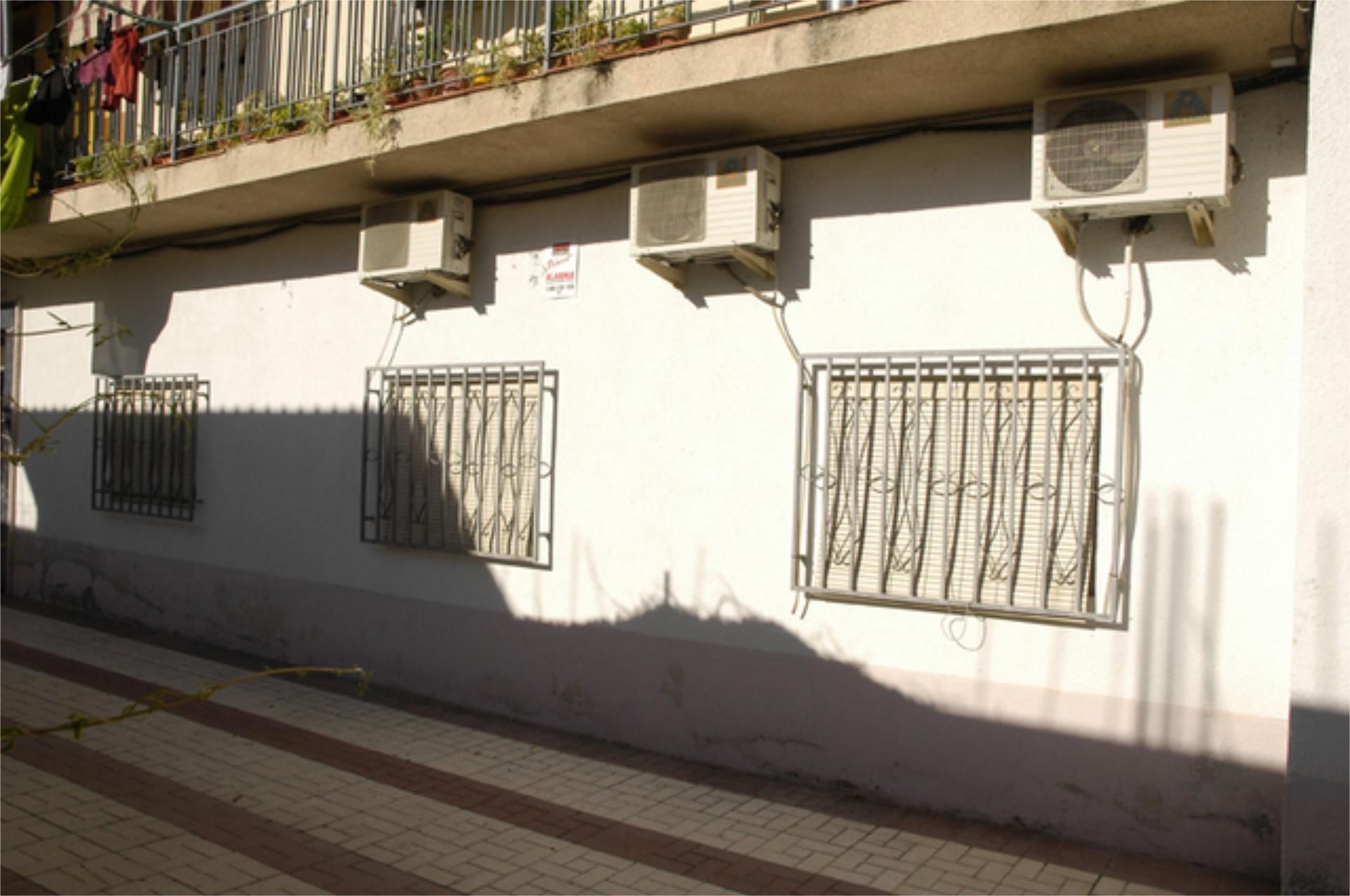Exterior view of Loft for sale in  Granada Capital