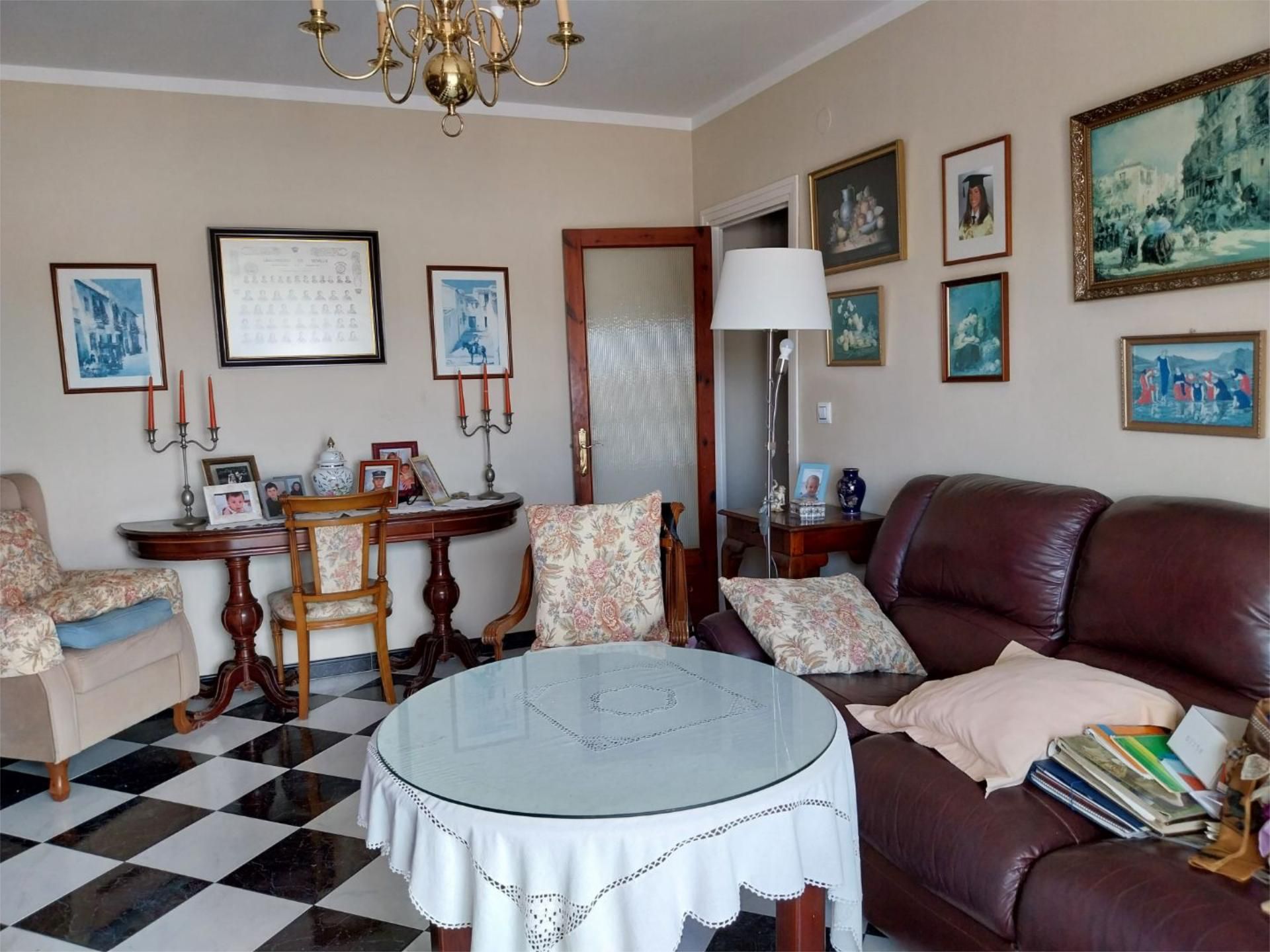 Sala d'estar de Pis en venda en El Puerto de Santa María amb Moblat i Balcó