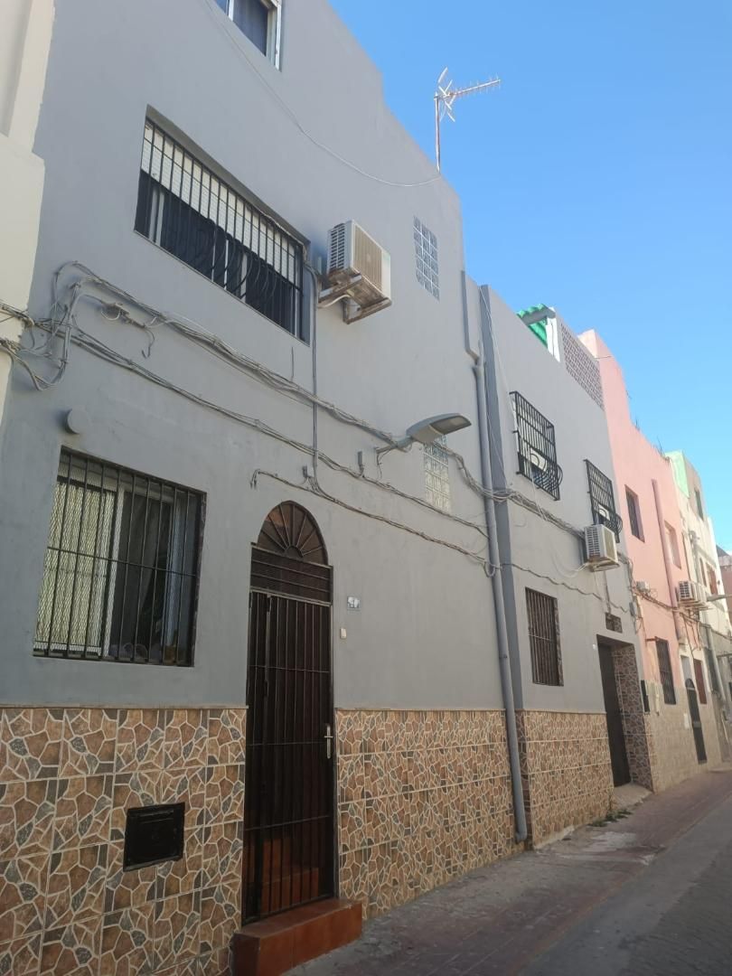 Exterior view of Single-family semi-detached for sale in  Melilla Capital  with Air Conditioner, Storage room and Furnished