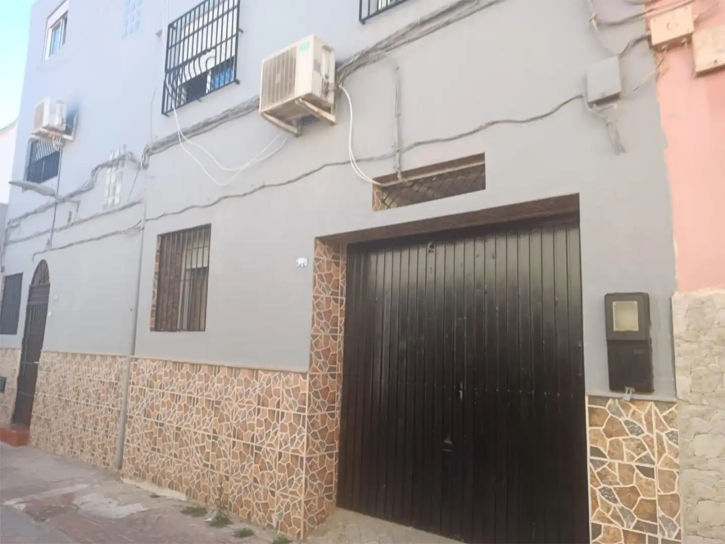Casa adosada en venta en Calle Tel Aviv, 13, Barriadas Norte Vista exterior de Casa adosada en venta en Melilla con Aire acondicionado, Trastero y Amueblado