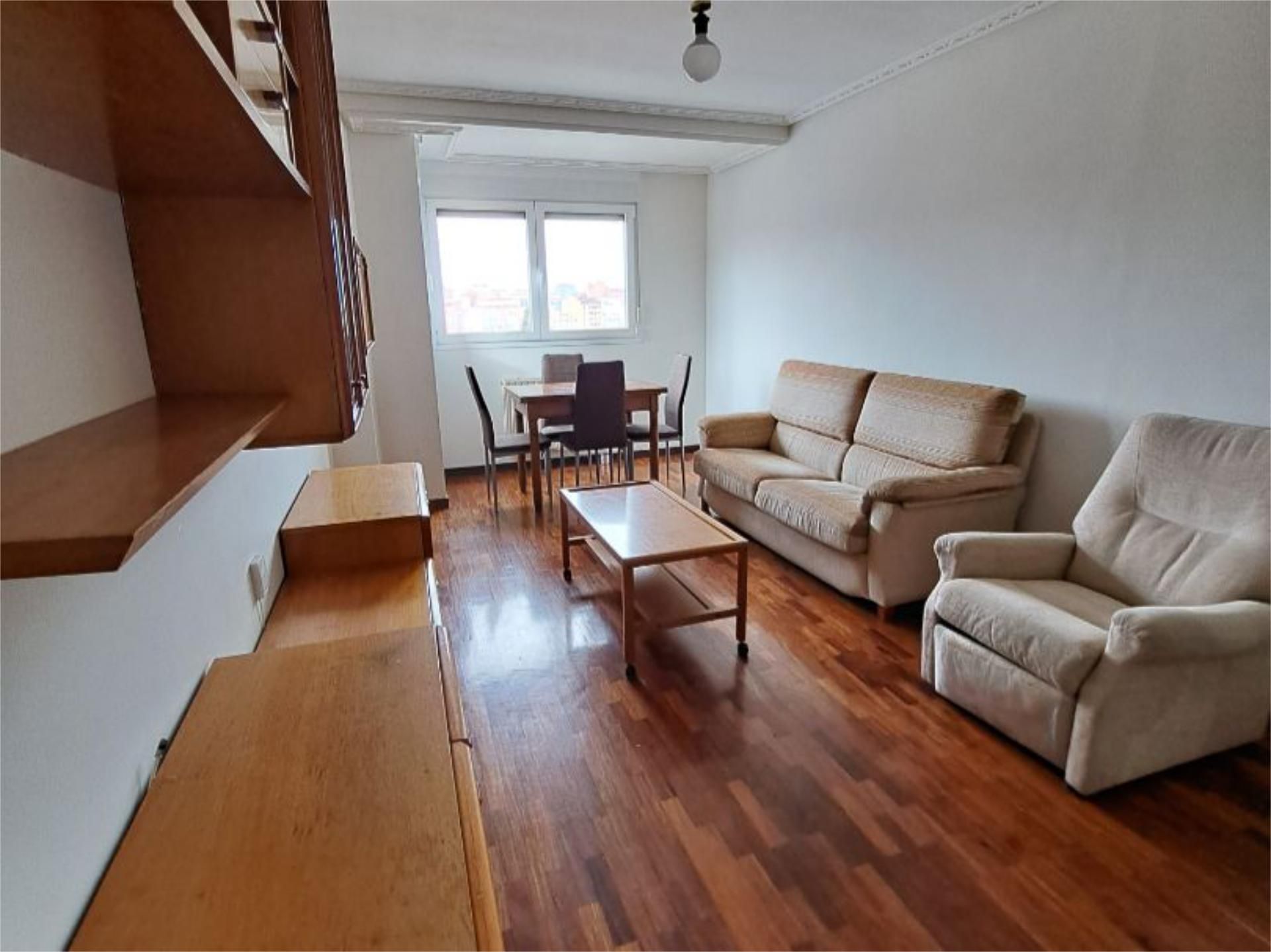 Living room of Flat for sale in Burgos Capital  with Heating, Parquet flooring and Storage room
