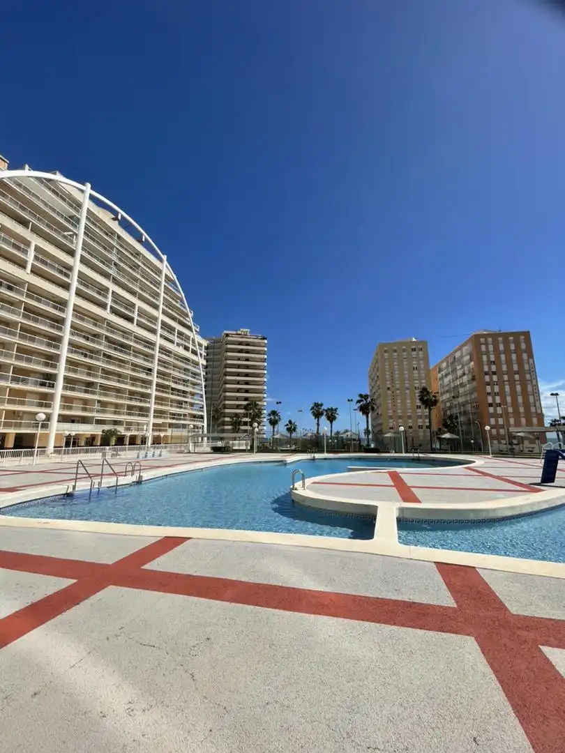 Schwimmbecken von Wohnung zum Verkauf in Cullera mit Klimaanlage, Terrasse und Schwimmbad