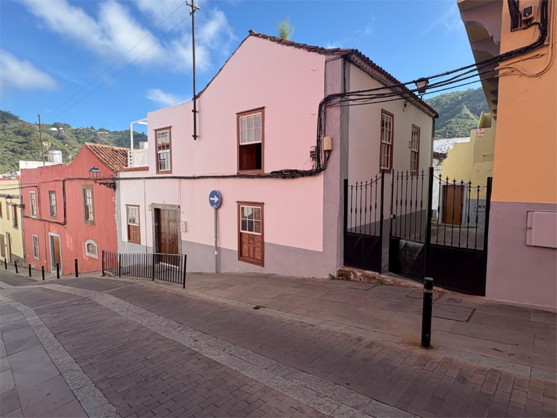 Vista exterior de Pis en venda en Teror amb Calefacció, Parquet i Terrassa