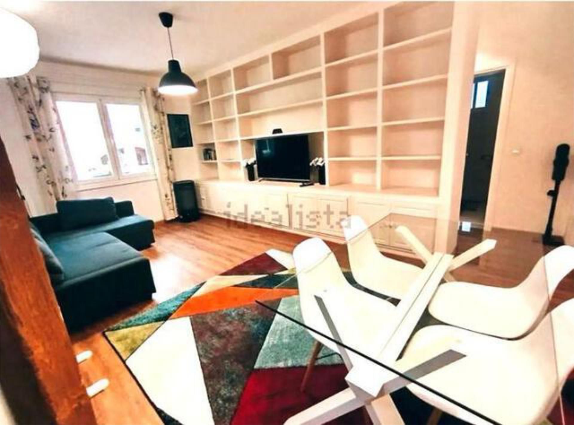 Sala d'estar de Pis en venda en Bilbao  amb Moblat