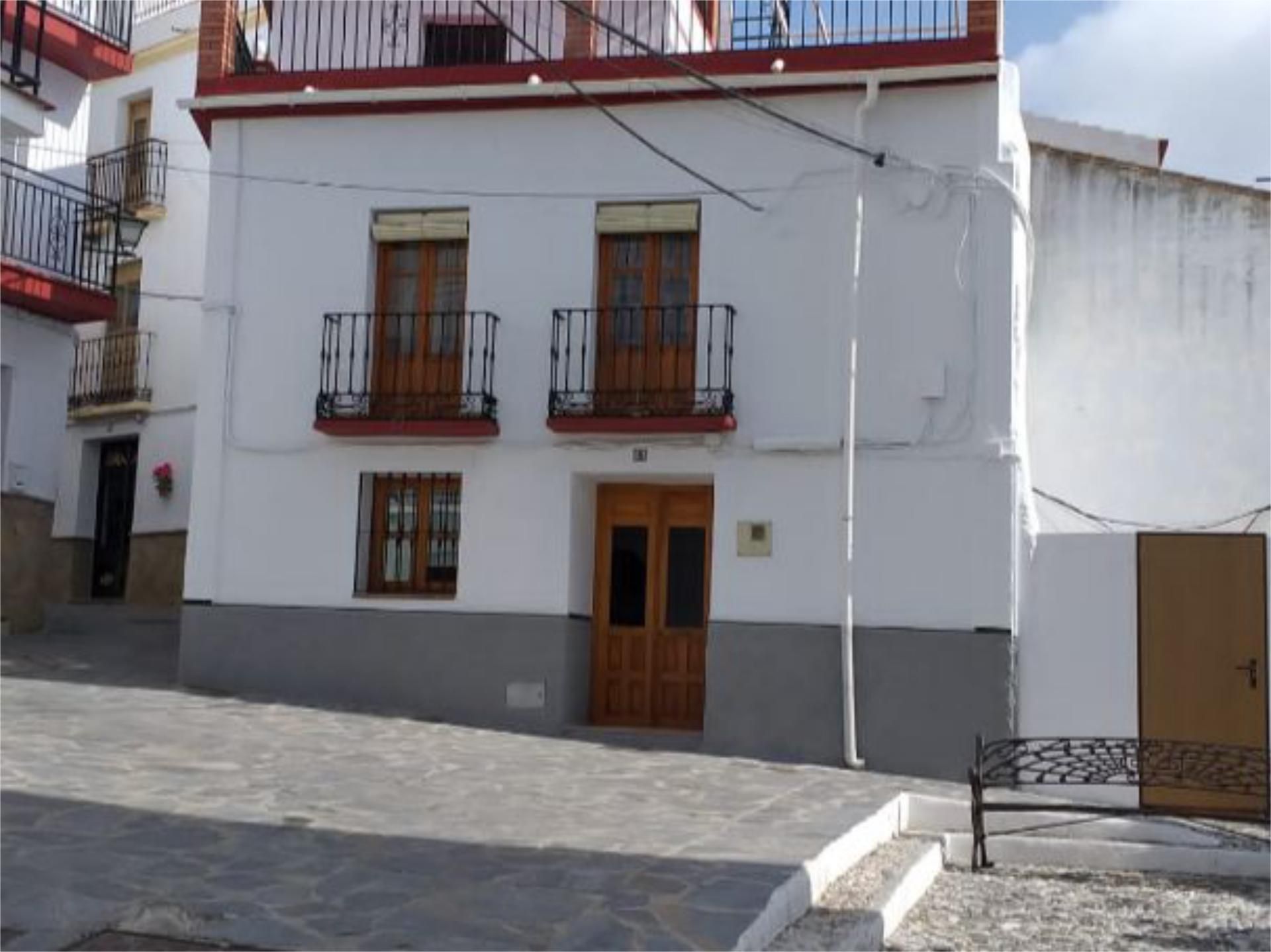Vista exterior de Casa adosada en venda en Árchez amb Terrassa i Balcó