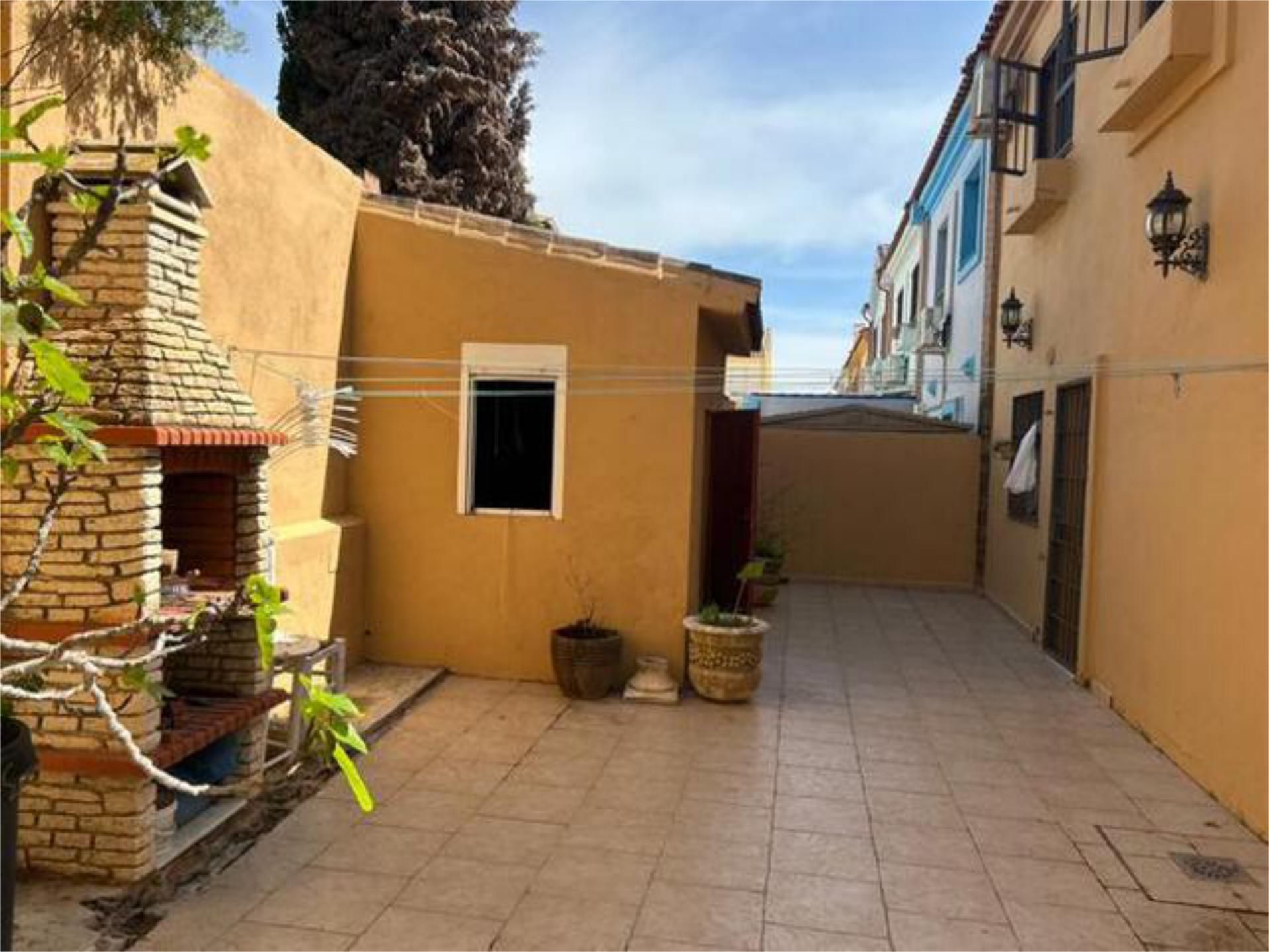 Single-family semi-detached for sale in Torre de Benagalbón