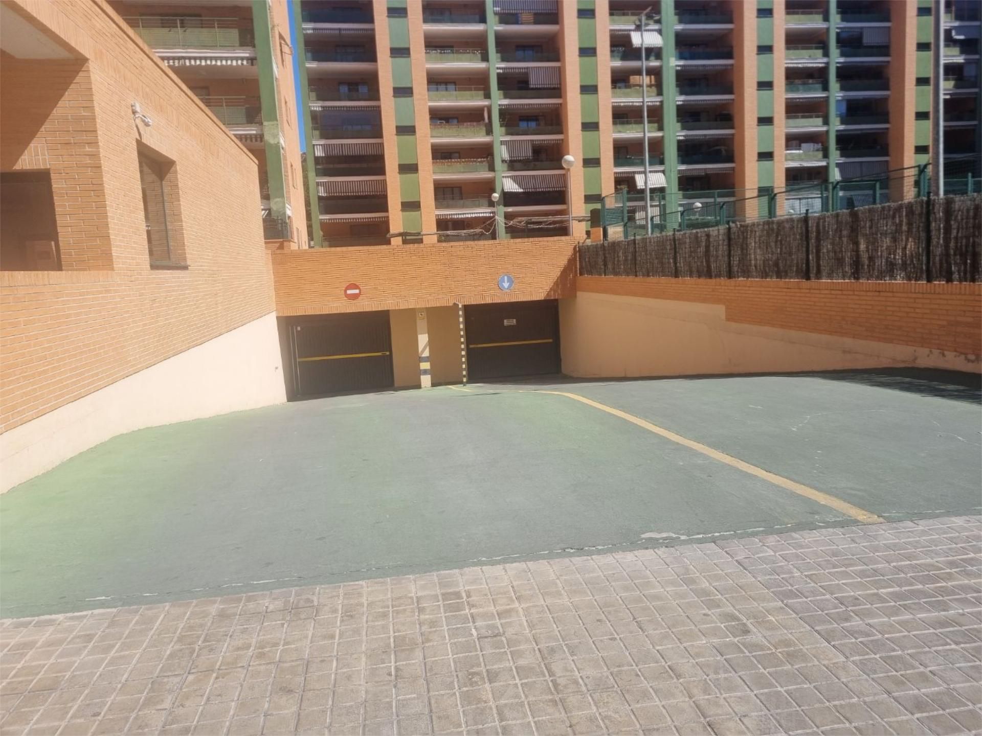 Parking of Garage to rent in Paterna