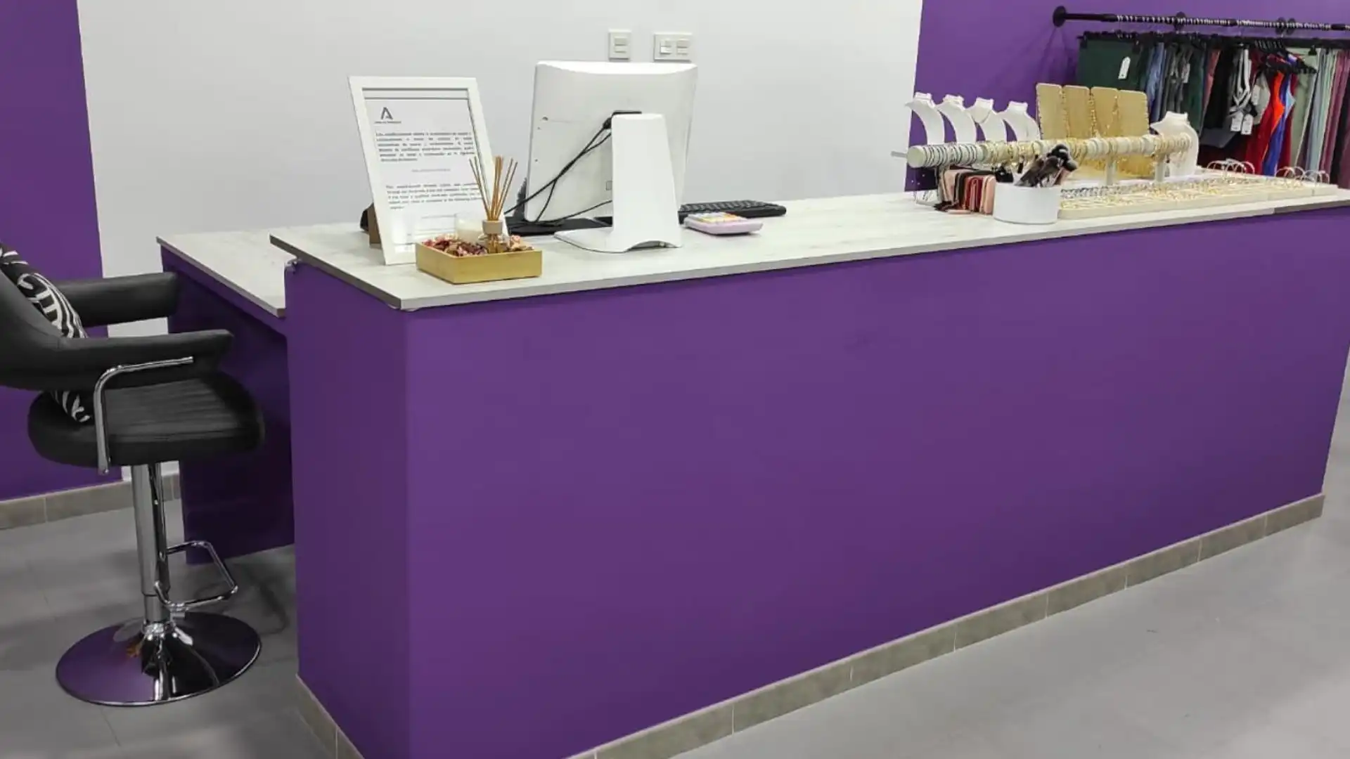 Local en traspaso en El Viso del Alcor con Aire acondicionado