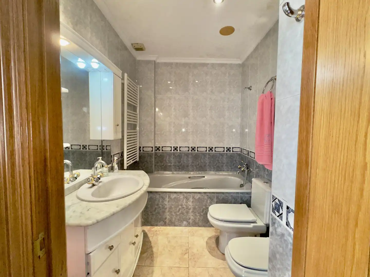 Casa o chalet en venta en Carrer de Centelles, 46, Casco Urbano Baño de Casa o chalet en venta en Vinaròs con Aire acondicionado, Terraza y Balcón