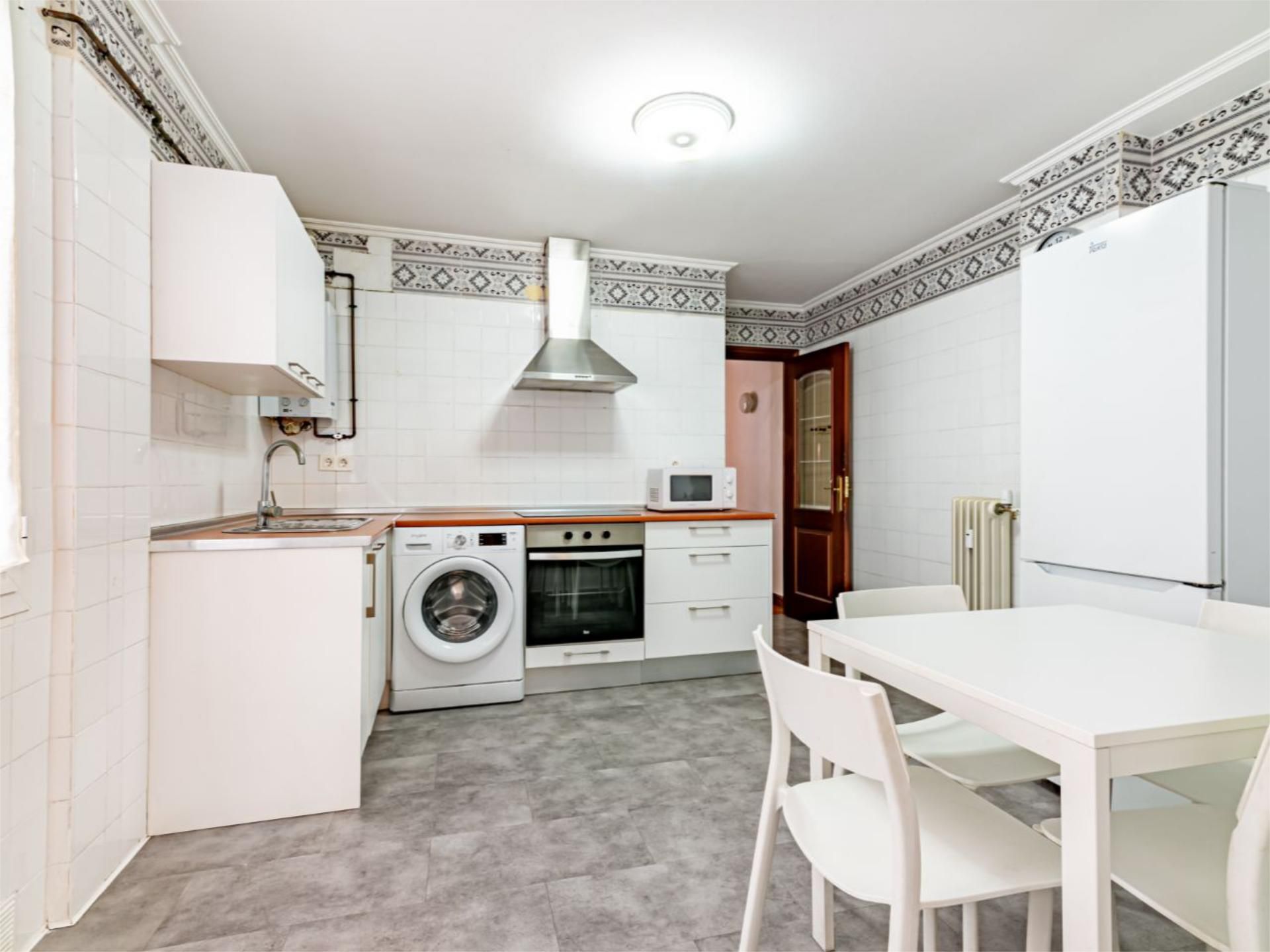 Kitchen of Flat for sale in Burlada / Burlata  with Heating, Parquet flooring and Terrace