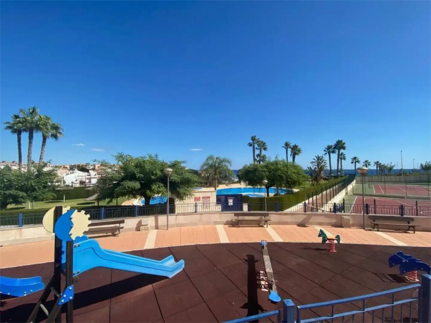 Attic for sale in Calle Federico García Lorca, 29, Mil Palmeras Swimming pool of Attic for sale in Pilar de la Horadada with Air Conditioner, Terrace and Swimming Pool