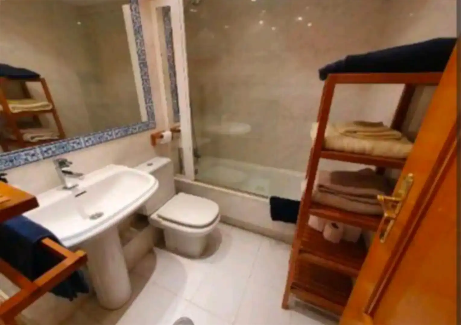 Baño de Piso en venta en Madrid con Aire acondicionado, Calefacción y Parquet