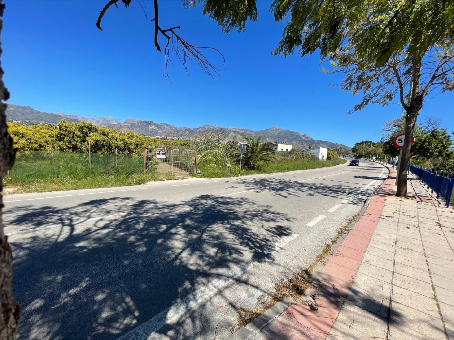 Exterior view of Non-constructible Land for sale in Nerja
