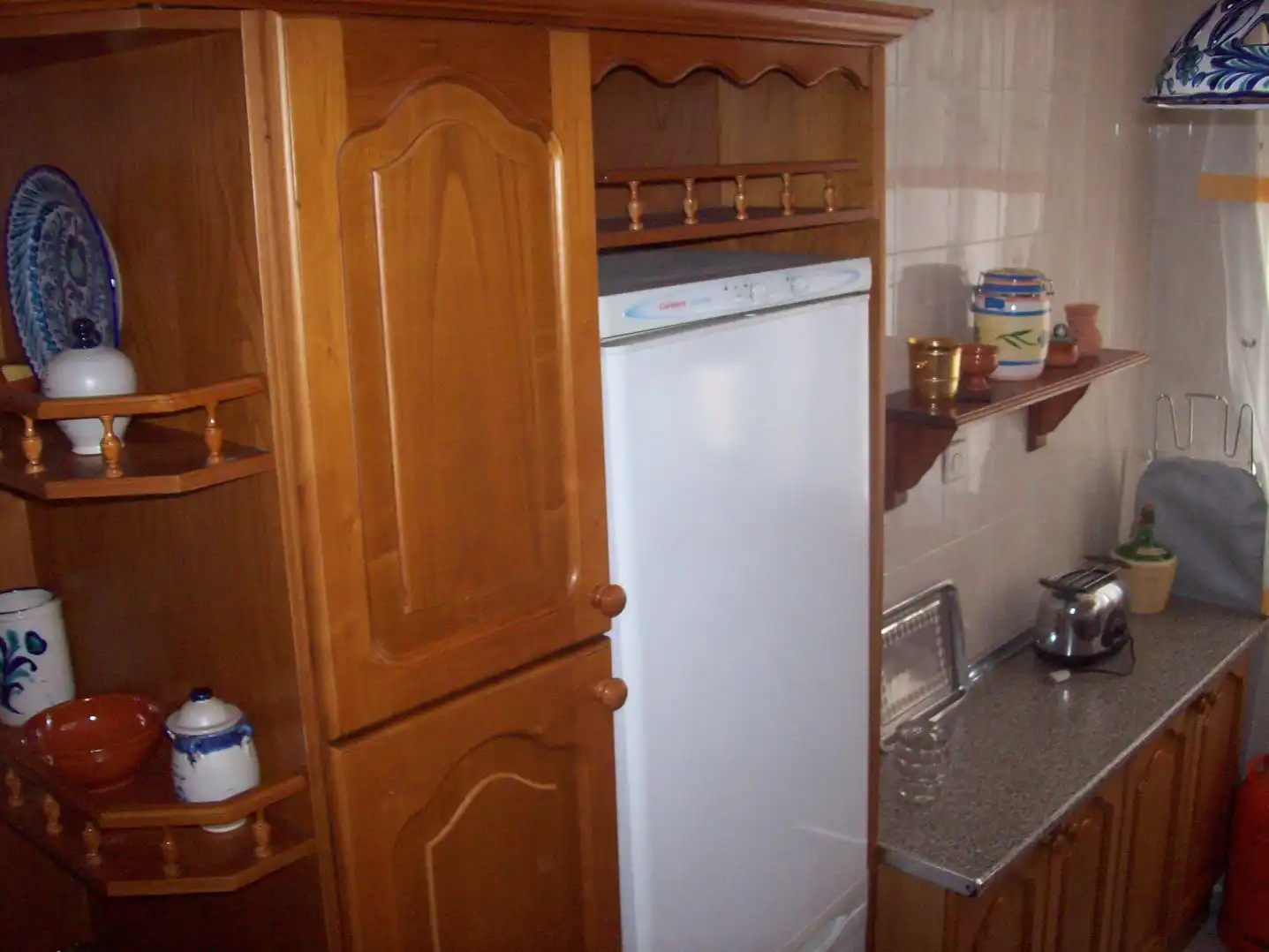 Room in Calle Valencia, 4, Barrio de Zaidín Kitchen of Flat for share in Granada with Furnished and Balcony
