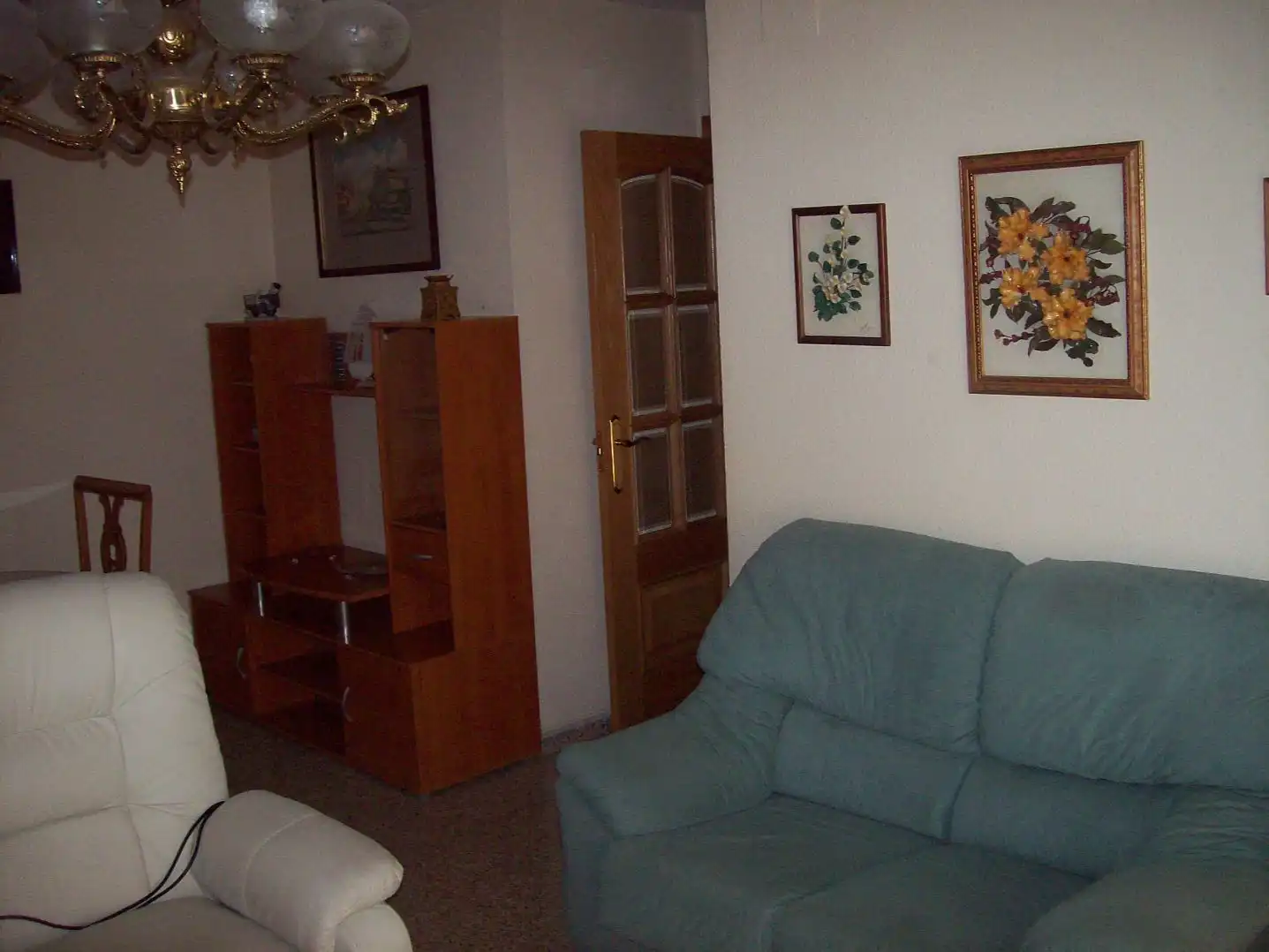 Room in Calle Valencia, 4, Barrio de Zaidín Living room of Flat for share in Granada with Furnished and Balcony