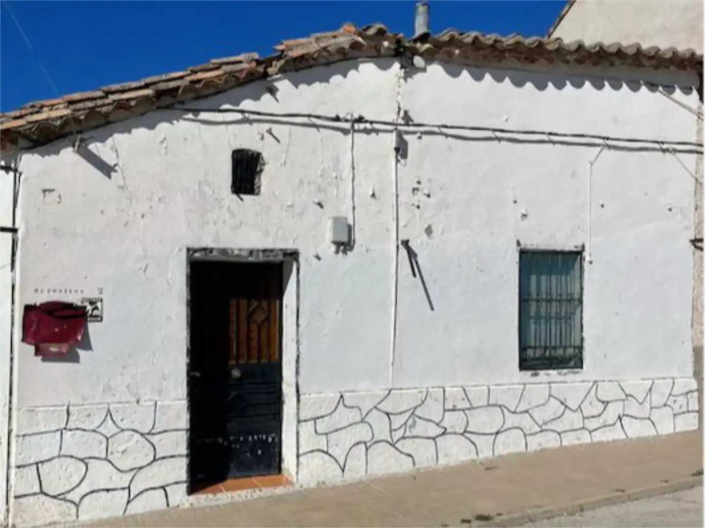 Casa adosada en venta en Calle Real, 30, Galápagos Vista exterior de Casa adosada en venta en Galápagos