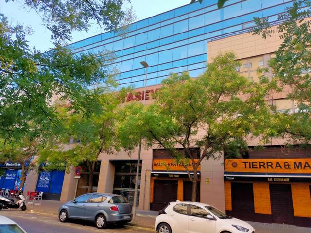 Oficina en Alquiler en Calle Doctor González Caraballo, 1 en Colores -  Entreparques