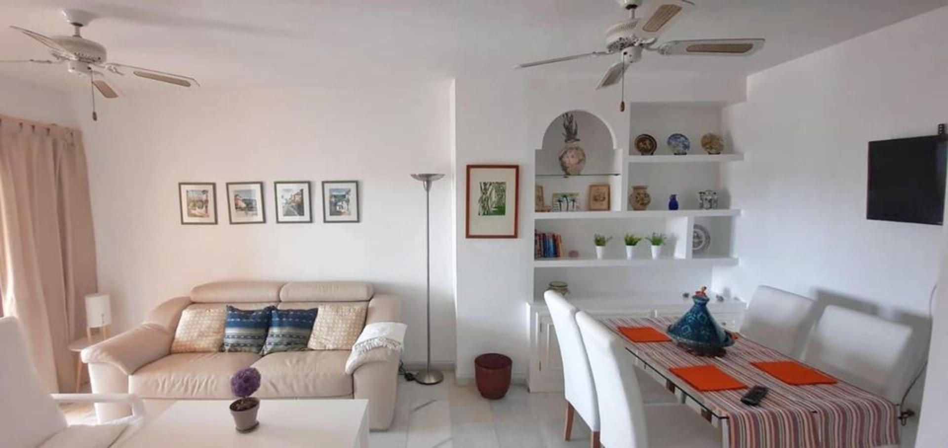 Living room of Flat for sale in Almuñécar  with Air Conditioner, Heating and Terrace