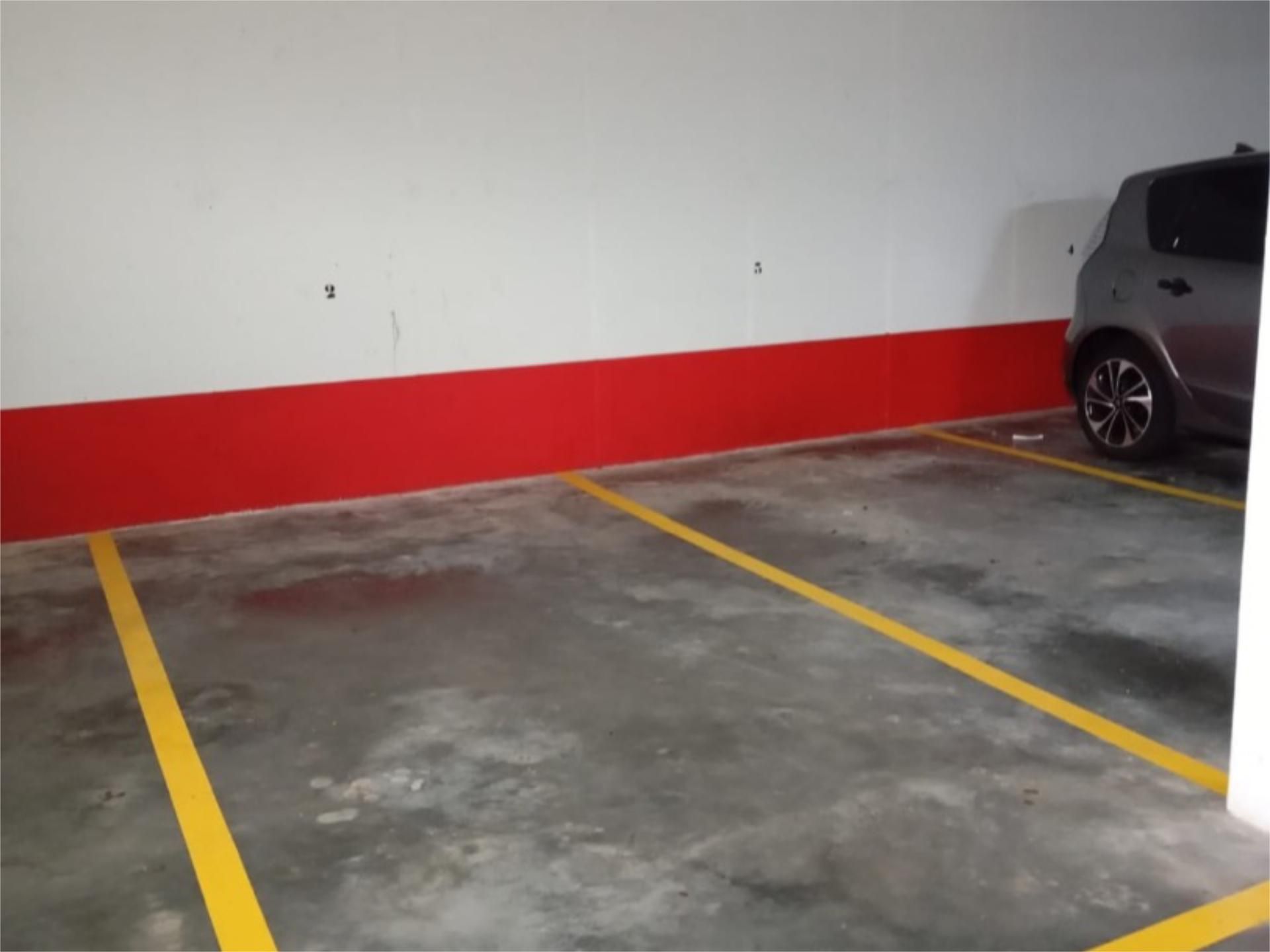 Parking of Garage to rent in Culleredo