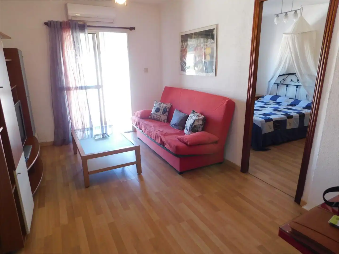 Piso en venta en Calle Santander, 1, Barrio Alto Sala de estar de Piso en venta en San Juan de Aznalfarache con Aire acondicionado y Balcón