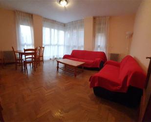 Sala d'estar de Pis de lloguer en Getafe amb Aire condicionat, Calefacció i Parquet