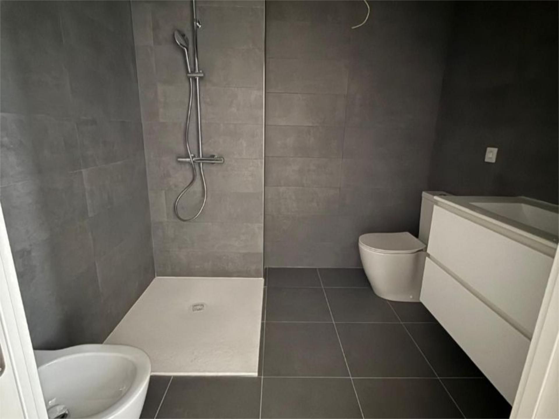 Bathroom of Flat for sale in Bilbao   with Terrace