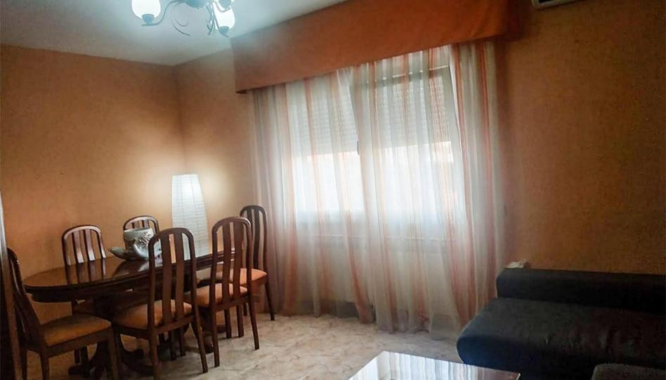 Photo 1 of Flat to rent in Paseo de Recoletos, 12, El Tiemblo , Ávila