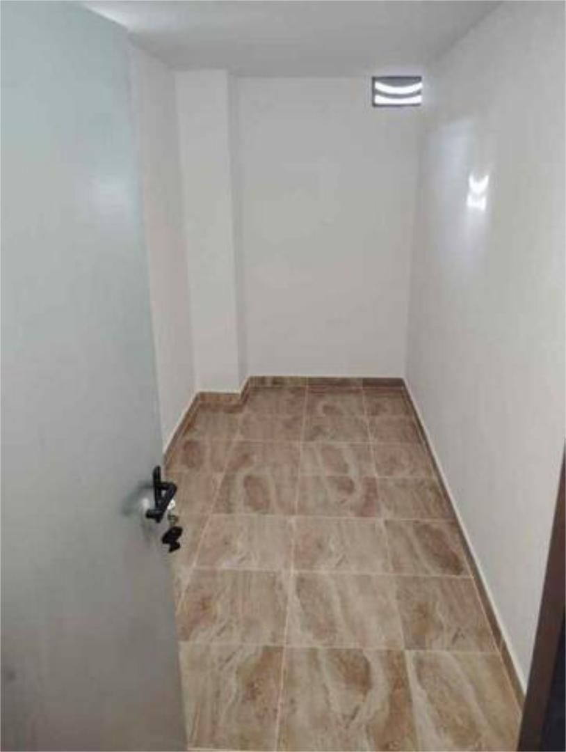 Bathroom of Box room to rent in Mérida