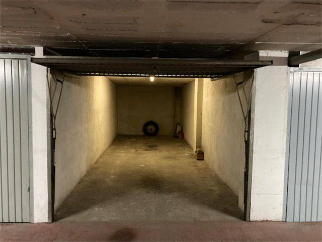 Garaje en Alquiler en Via Augusta, 18a en Centre