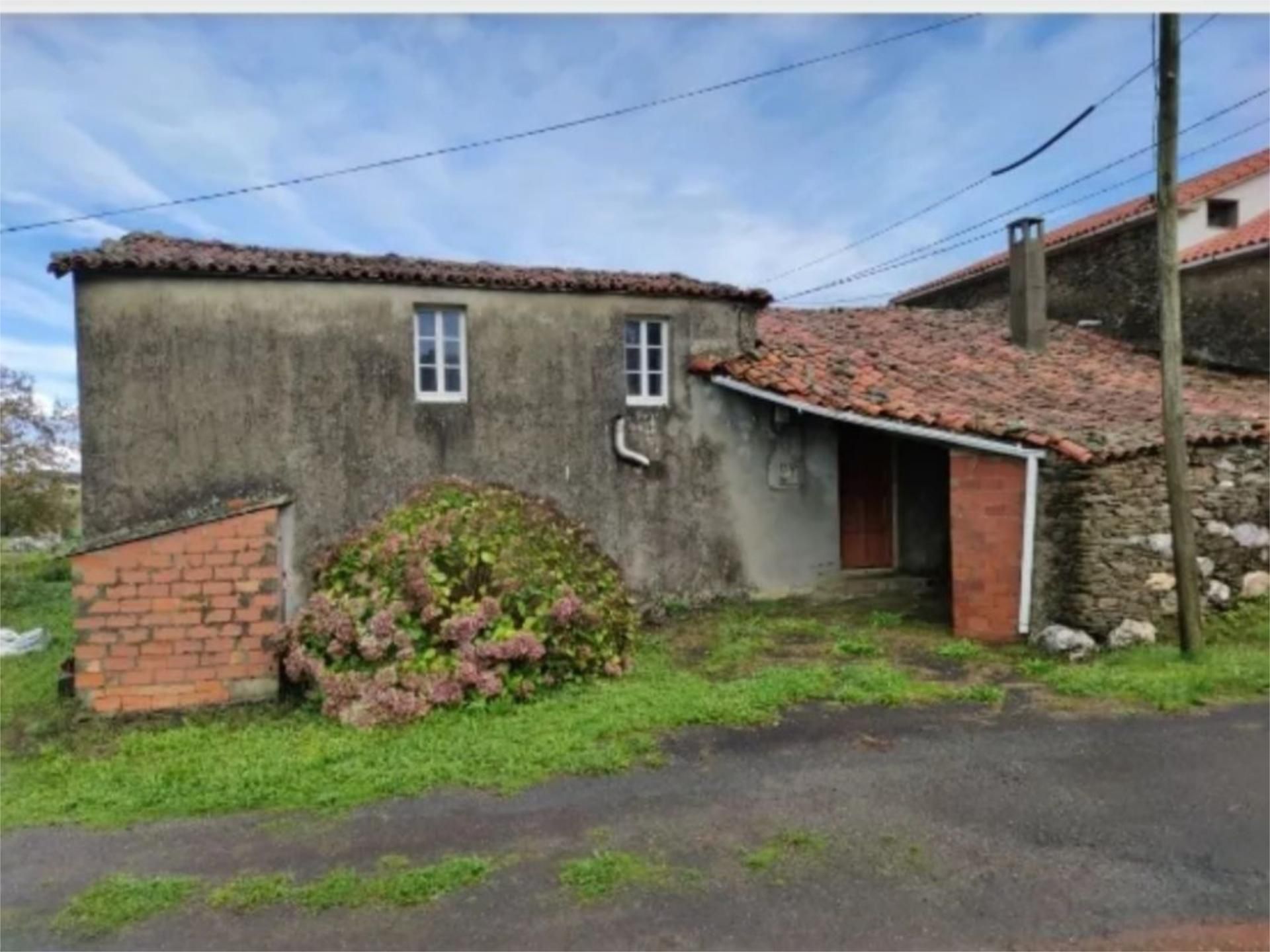 Exterior view of Single-family semi-detached for sale in Ordes