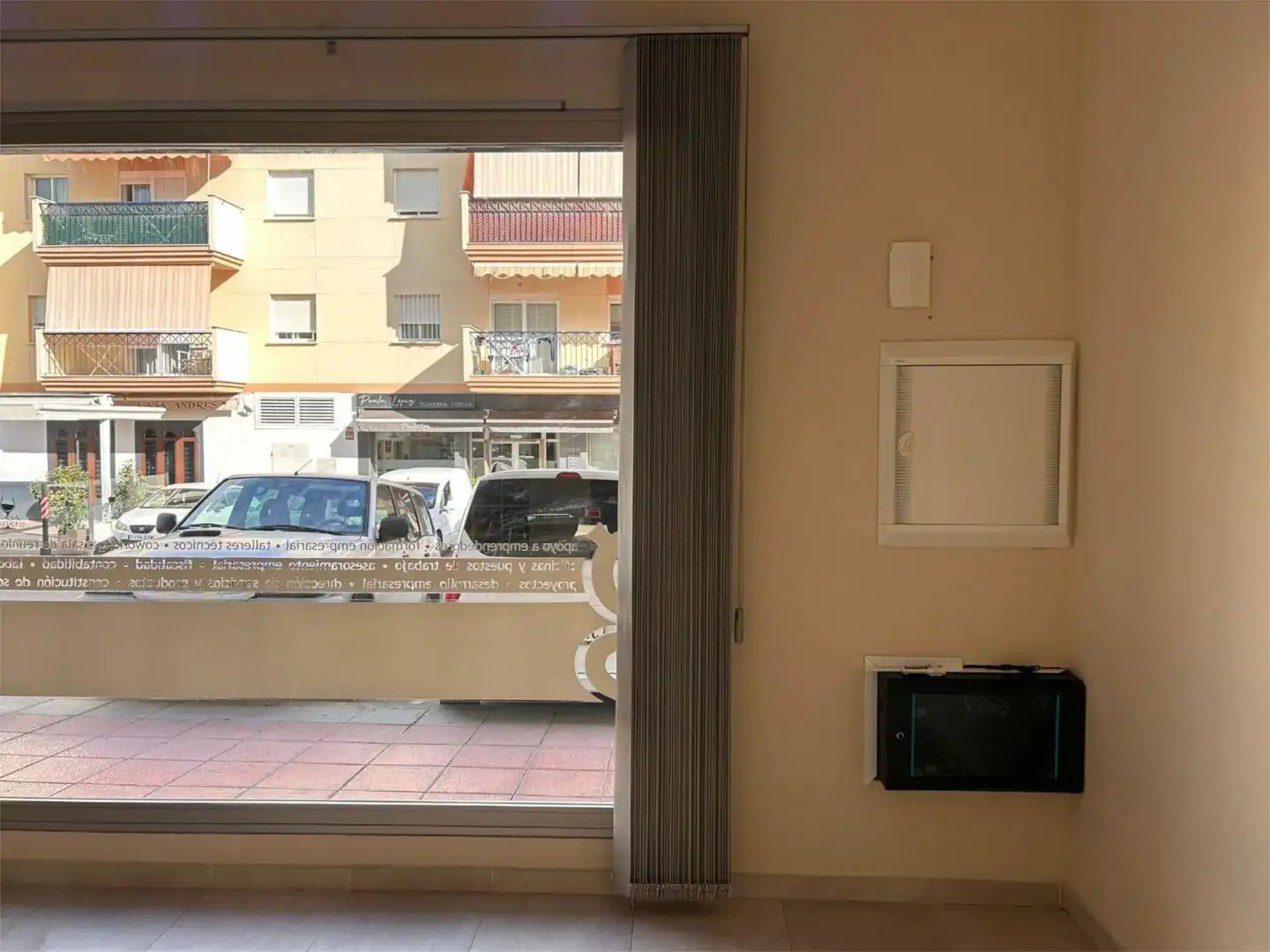 Local de alquiler en Calle Manuel Navarro Mollor, 2, Puerto de Estepona Local de alquiler en Estepona con Aire acondicionado y Calefacción