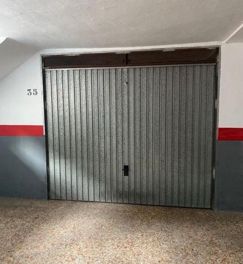 Garaje de alquiler en Carrer Verge del Lluch, 1, Pere Crespí, Valencia - imagen 1 Foto 1 de Garaje de alquiler en Carrer Verge del Lluch, 1, Pere Crespí, Valencia