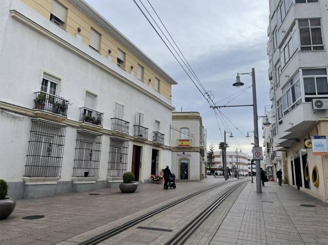 Garaje en Alquiler en Calle Alsedo, 21 en El Carmen