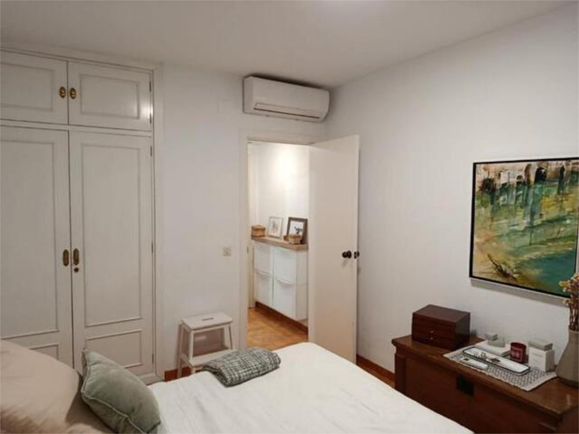 Bedroom of Flat for sale in  Sevilla Capital  with Heating, Private garden and Storage room
