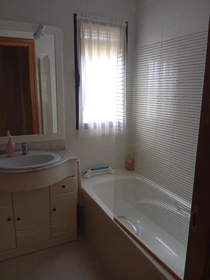 Casa o xalet en venda a Calle Conjuro, 5, Colmenarejo Bany de Casa o xalet en venda en Colmenarejo amb Aire condicionat, Calefacció i Jardí privat