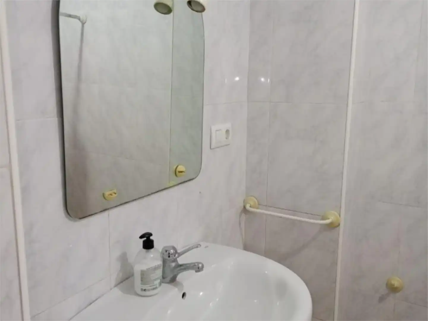 Piso en venta en Calle Andalucia, 1, Higuera de Calatrava Baño de Piso en venta en Higuera de Calatrava
