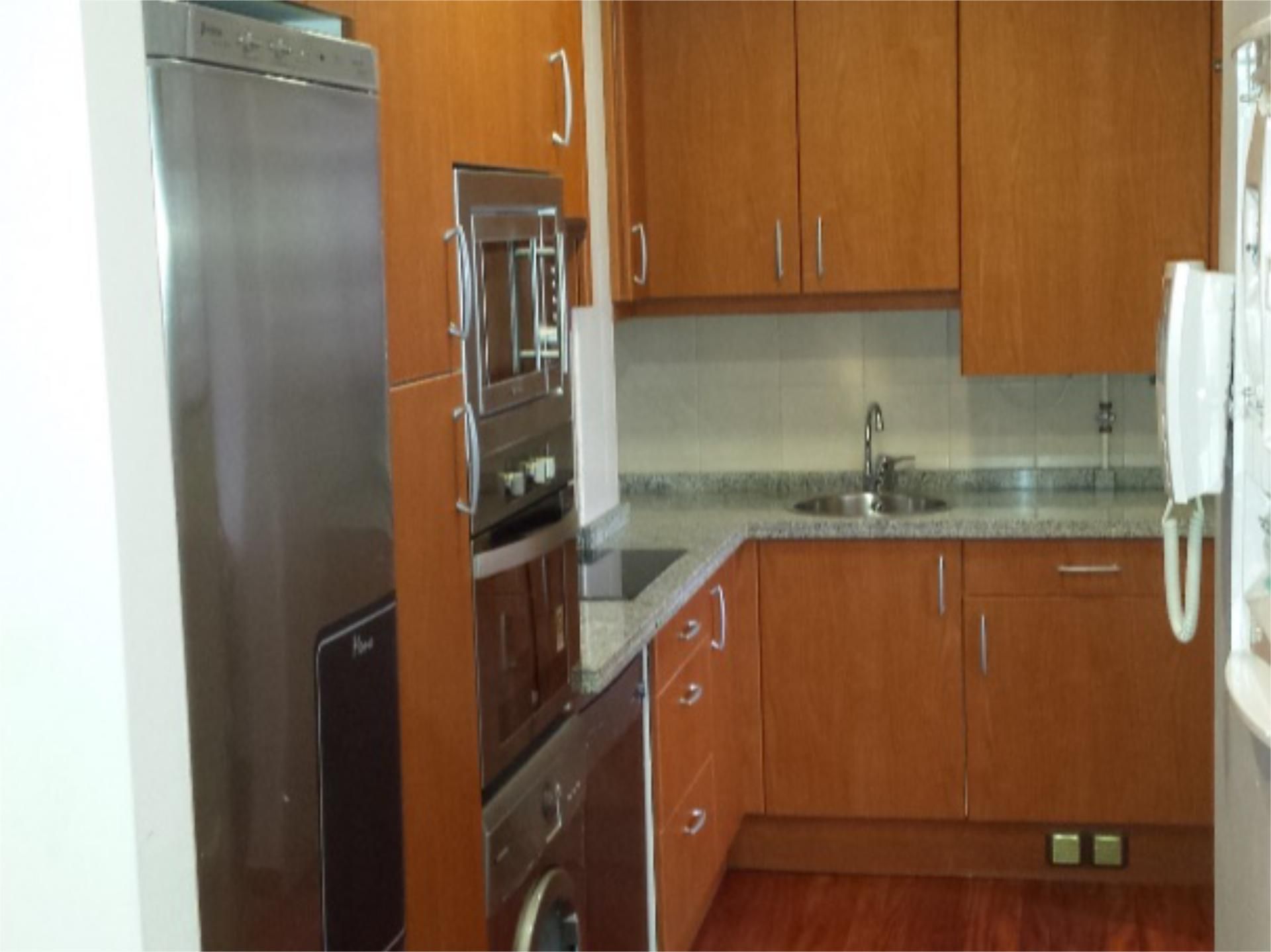 Cocina de Piso en venta en Navia con Calefacción, Parquet y Trastero