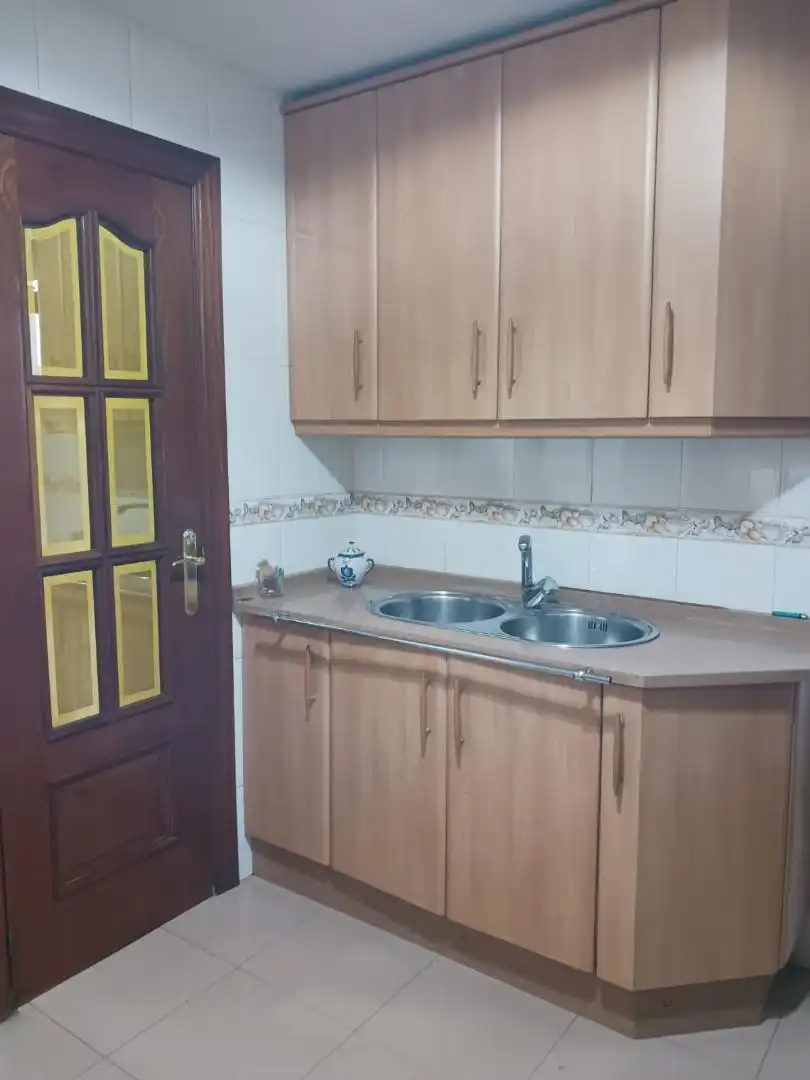 Piso en venta en Calle Fernando el Católico, 6, Alcalá la Real Cocina de Piso en venta en Alcalá la Real con Amueblado