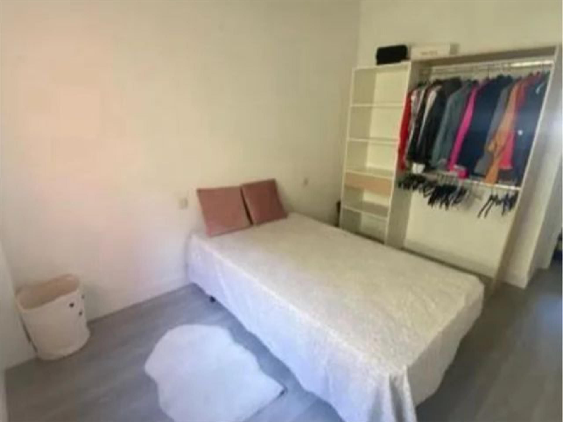 Flat to share in Avenida del Prado, 6, Oeste